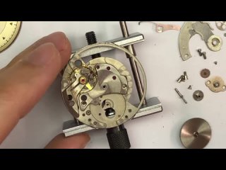 Restoration of a 1951 LeCoultre Futurematic Power-Reserve Bumper Automatic Watch - Caliber 497