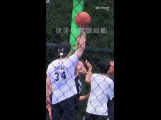 #ZhuYilong Первое, что нужно сделать в День Национального праздника, - это поиграть в баскетбол