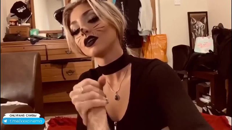 😈 Blonde Teen in Halloween Cat Costume Fetish gives Blowjob and gets fucked in leotard