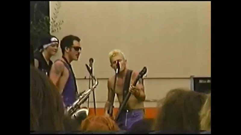 Red Hot Chili Peppers - Mommy Where's Daddy EMI KROQ Party (September 25, 1989)