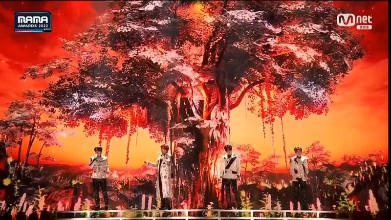 Forestella Fake love, Save our lives ( MAMA AWARDS