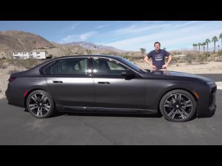 BMW i7 2023 года - это ультра-люксовый электро-седан за 130 000$