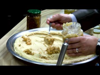 Мастер класс по приготовлению палестинского  блюда “хумус“  на открытии выставки  “ДУША ПАЛЕСТИНЫ»