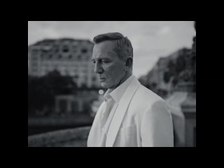 Belvedere Presents Daniel Craig, Directed by Taika Waititi (Director’s Cut)