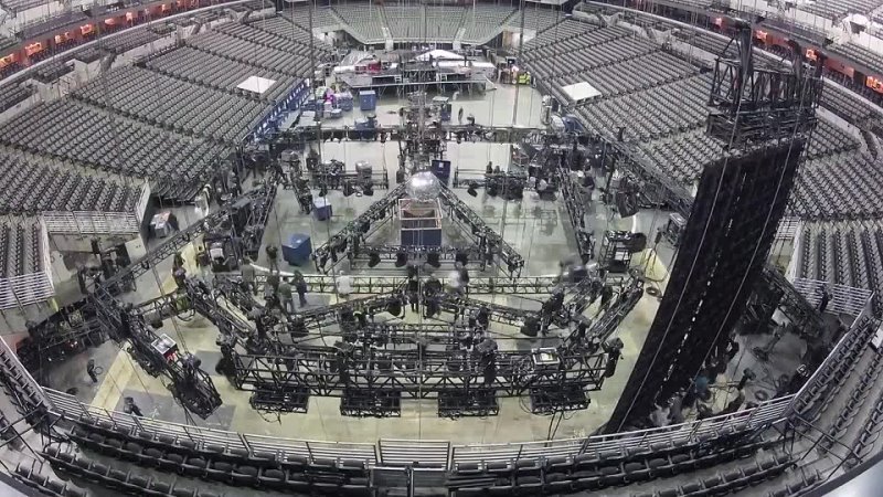 Maroon 5 Load In