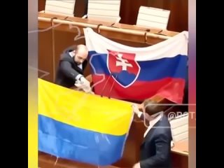 Депутаты Украины не знали какой у них флаг