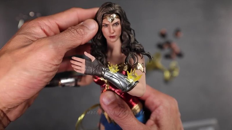 Hot Toys MMS584: Wonder Woman 1984 - Wonder Woman 1/6