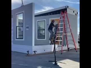 Домик, который можно собрать и разобрать в любое время
Вот это гениально конечно (видео)