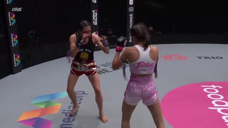 Women's Muay Thai BANGER 🤩 Janet Todd vs. Alma Juniku   Full Fight women's muay thai banger 🤩 janet todd vs. alma juniku   full