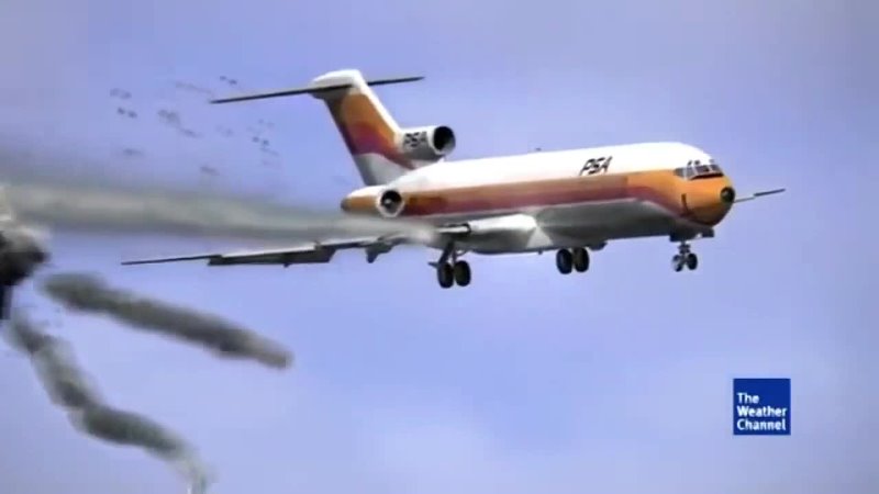 В небе над Сан Диего столкнулись Boeing 727 и частный самолёт