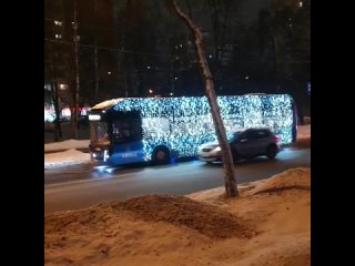 Новогодний электробус