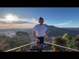 Chris Luno deep house sunrise mix (29 дек. 2022 г. BALI)