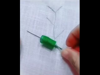 Простой способ вышивки листа