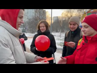 Московские активисты Волонтерской Роты провели акцию по борьбе со СПИДом