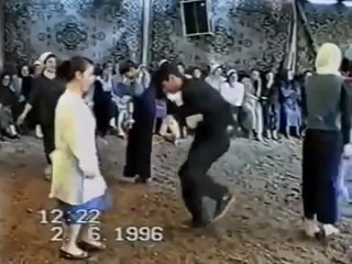 Дискотека 90-х Парень классно танцует