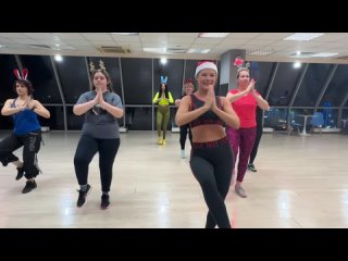 Zumba Зумба. Наставник Исаева Юлия. Академия танца 2DANCE. Екатеринбург. Поздравление с Новым годм