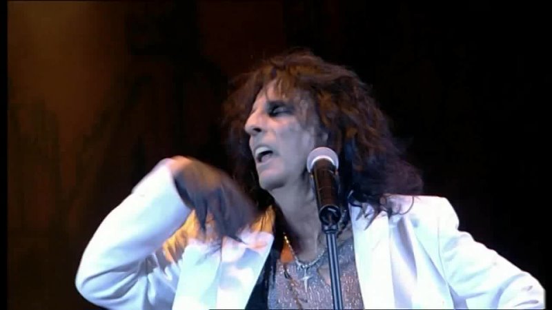 Alice Cooper - Its Hot Tonight