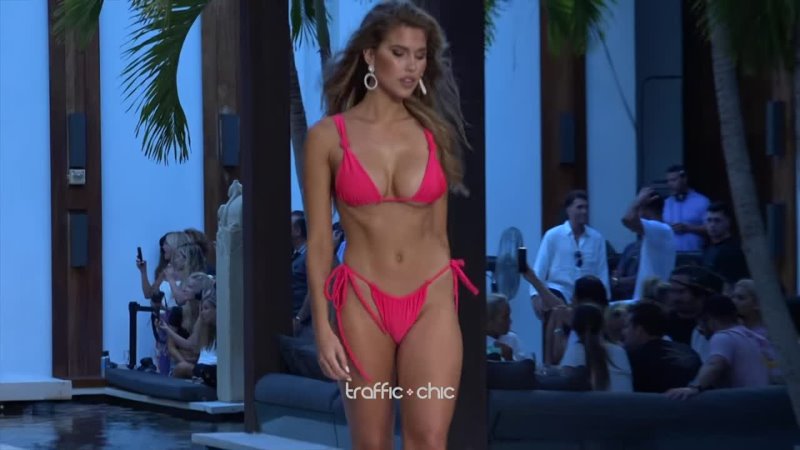 Kara Del Toro Best Models 2017 to