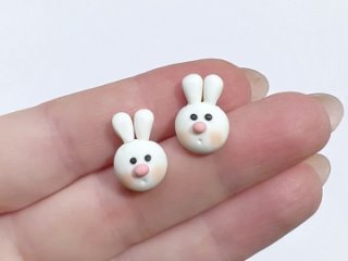 Серёжки с зайчиками