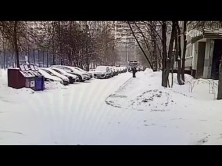 Второй за два дня человек погиб под колесами мусоровоза в Москве