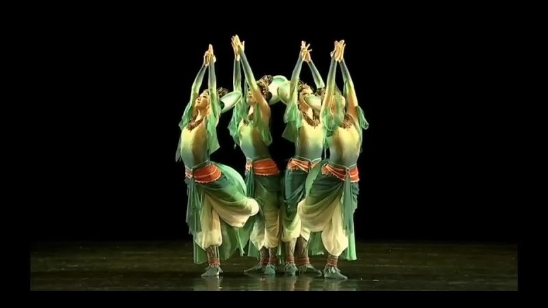 Chinese Classical Dance Dunhuang "Kalaviṅka"