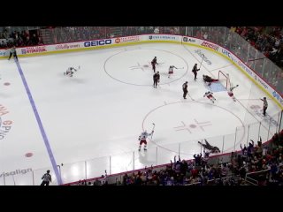 Рейнджерс в матче регулярного чемпионата НХЛ обыграли Каролину со счетом 6:2.