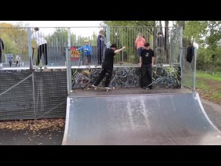 [Hop King] Skating ELLIS FROST's local Skatepark in CAMBRIDGE!