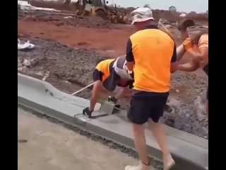 Чтобы работать с удовольствием на пять с плюсом- нужно знать правильную методику. Вот парни отлично ее соблюдают (видео)