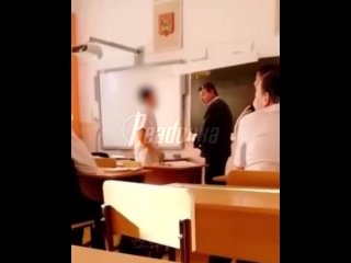 Замдиректора по воспитательной работе публично выпорол двух школьников во время урока в школе Краснодарского края 2