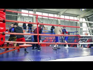 🥊Чемпион мира по боксу провёл мастер-класс для юных спортсменов Геническа