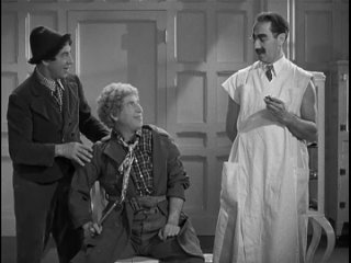1937 - Sam Wood - A Day at the Races - Groucho Marx, Chco Marx, Harpo Marx