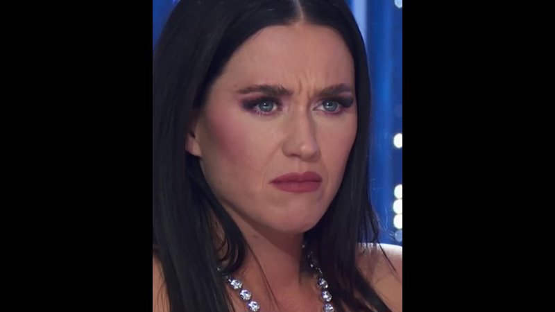 Katy Perry breaks down into