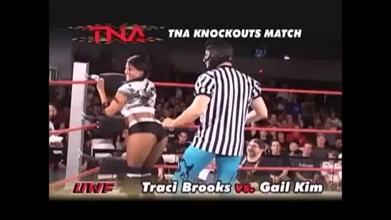 Women Wrestling Traci Brooks vs Gail