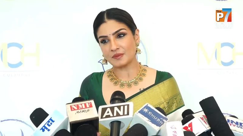 Raveena Tandon Shows Ultra Gorgeous Look in Green Saree at 48 Years Age   Thep7news