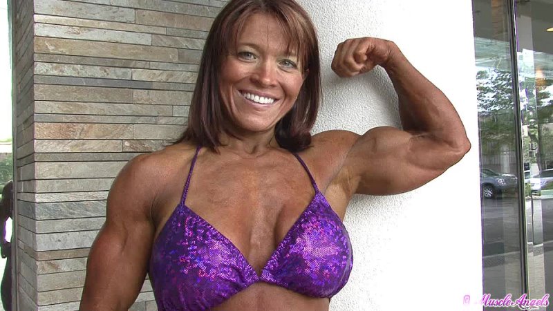 lisa aranda muscle mom