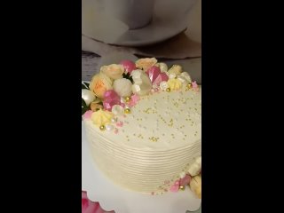 Праздничный торт «Сникерс»