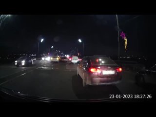 Массовое ДТП произошло на Мызинском мосту вечером 23 января
