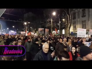 Сербы вышли на массовые митинги в защиту Косово и Метохии и против французско-немецкого плана