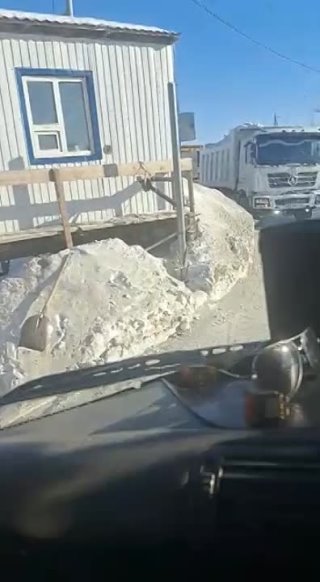 Ежегодная проблема с вывозом снега в Якутске