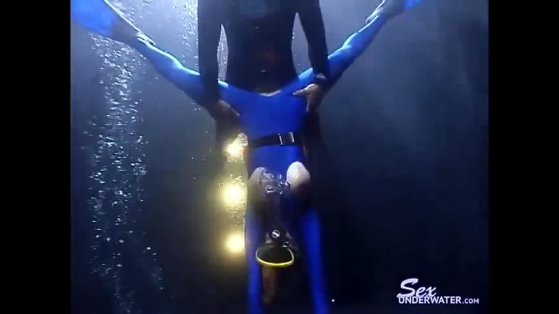 Sex Underwater Blue