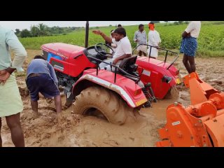 Mahindra 605DI-MS Arjun NOVO tractor stuck in mud Rescued by 2 John Deere tractors  tractor videos