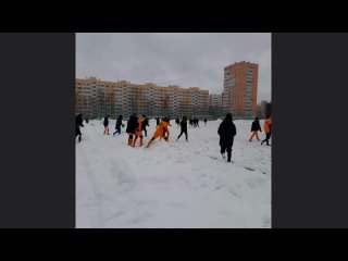 Петербуржец снял суровую тренировку воспитанников спортшколы в Кировском районе