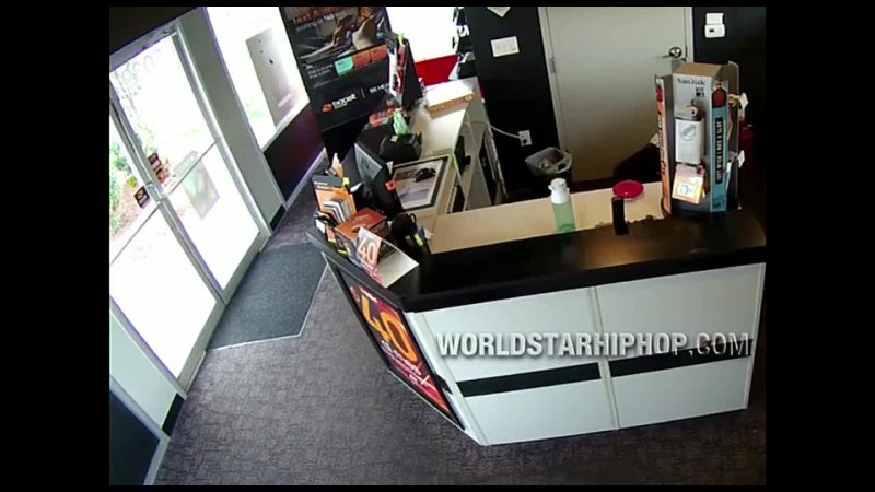 BLACK Robber punches pregnant Boost Mobile store clerk in face before escaping with