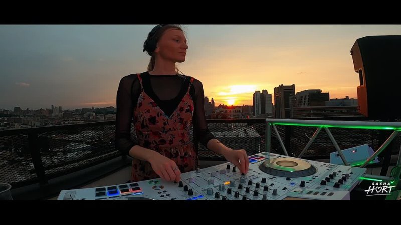 Sasha Hart, TRIBAL HOUSE DJ Mix ( DJ Chus, Who Made Who, BLOND: ISH ) New York, USA 19, 11,