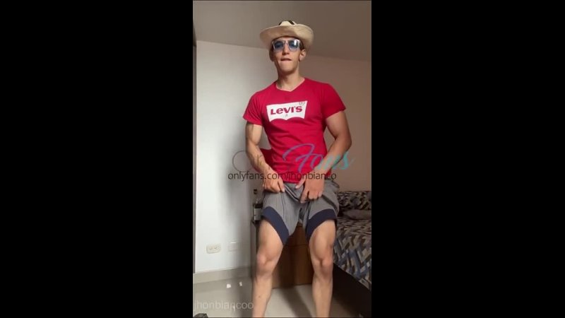 Hot Guy Dance with his Incredibles Muscles and Hot Cock