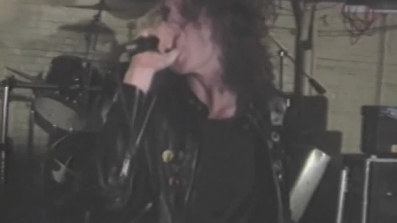 Voivod Ripping Headaches ( Official