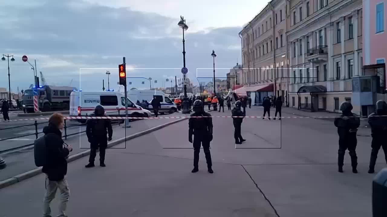 Взрыв в санкт петербурге пискаревка. Взрыв в кафе в Санкт-Петербурге. Взорвали кафе в Санкт-Петербурге 2 апреля.