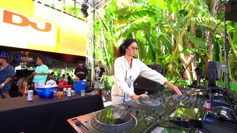 Heidi Lawden Live DJ Mags Miami Pool Party
