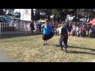 Танцуй пока молодой! Чтобы вы улыбнулись ))