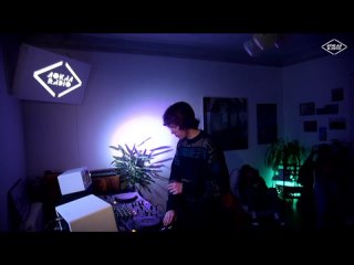 senyasenya @ LOCAL RADIO – 01/04/2023